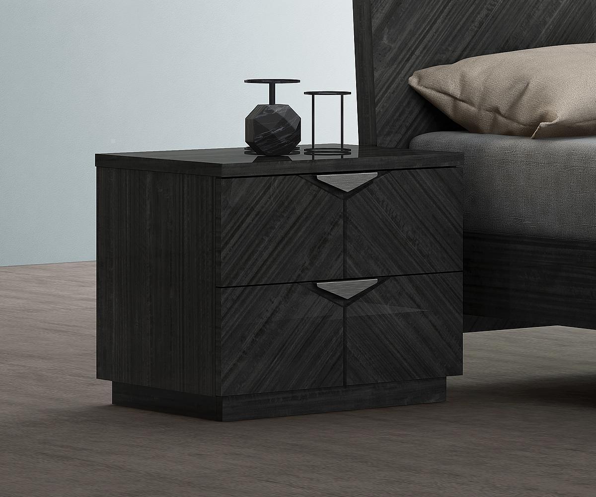 Stark - Lacquer Bedroom Set
