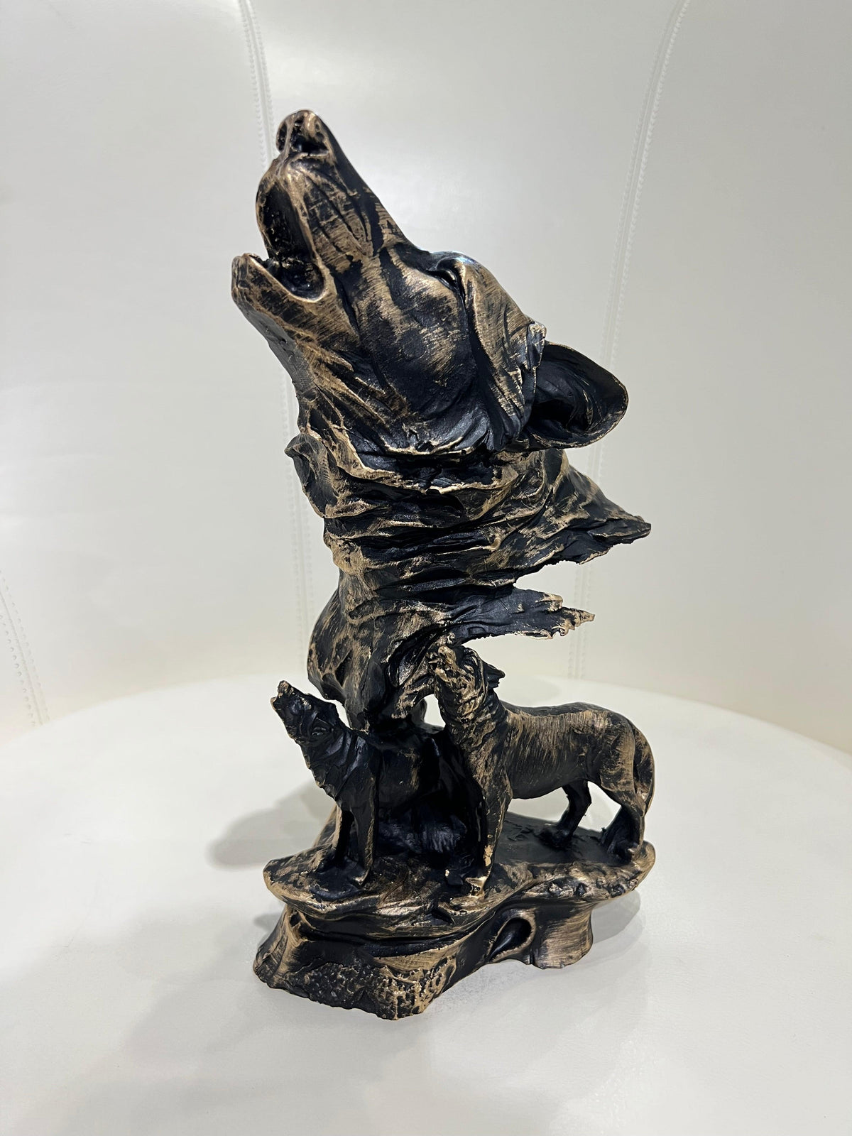 Howling Wolf Decorative Piece