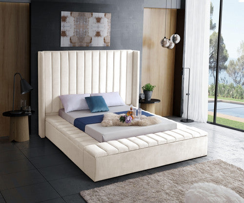 IF 5723 60" Queen Bed (Creme)